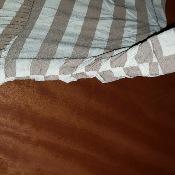 ANNABELLE CUTE & CASUAL TOP - Picture 3 of 8